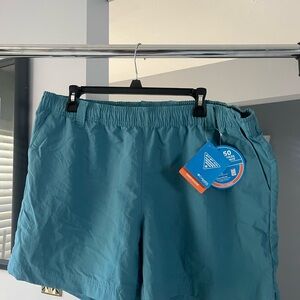Columbia Women's Teal Athletic Shorts size XL